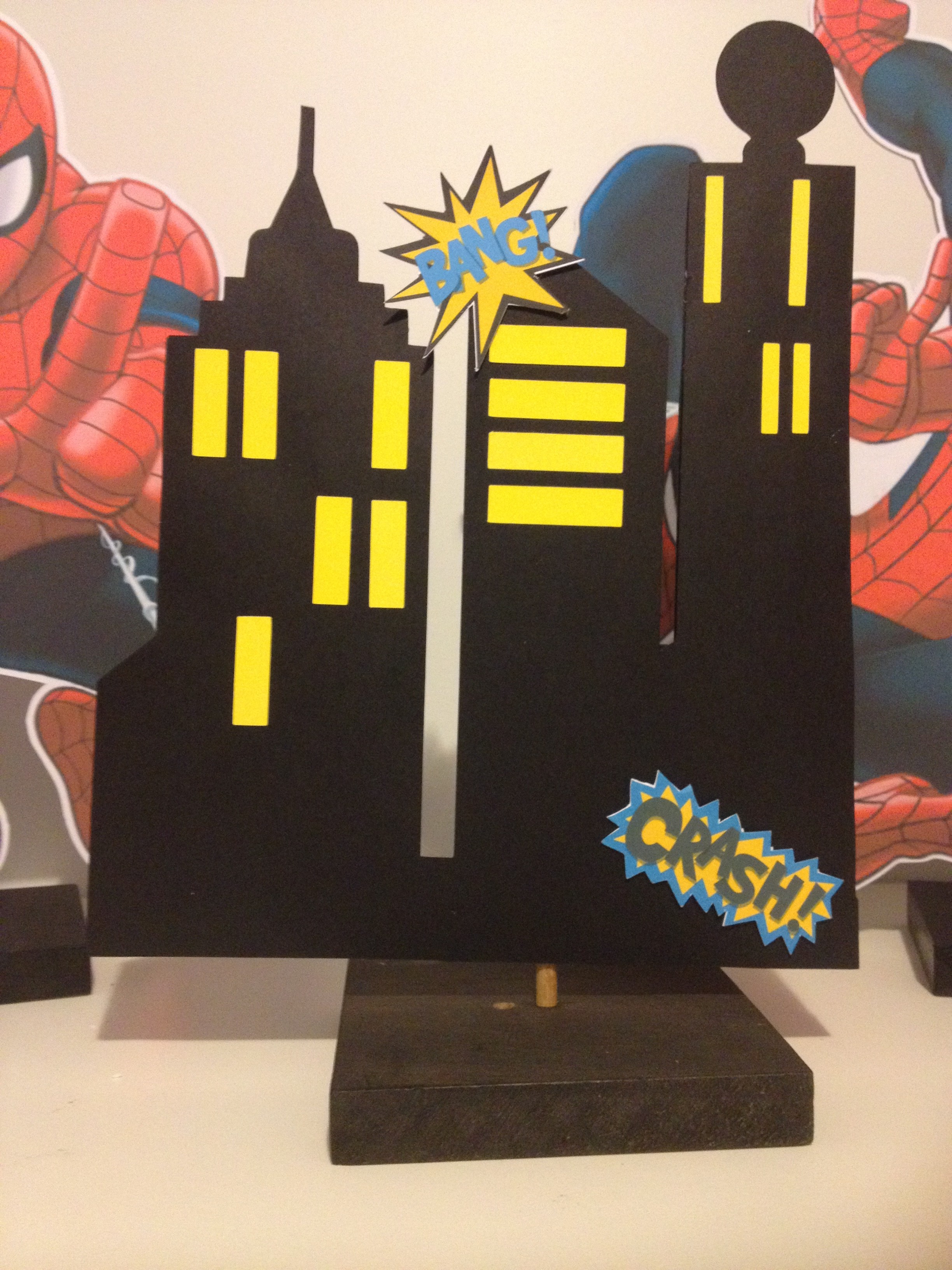 How to make superhero skyline centrepieces