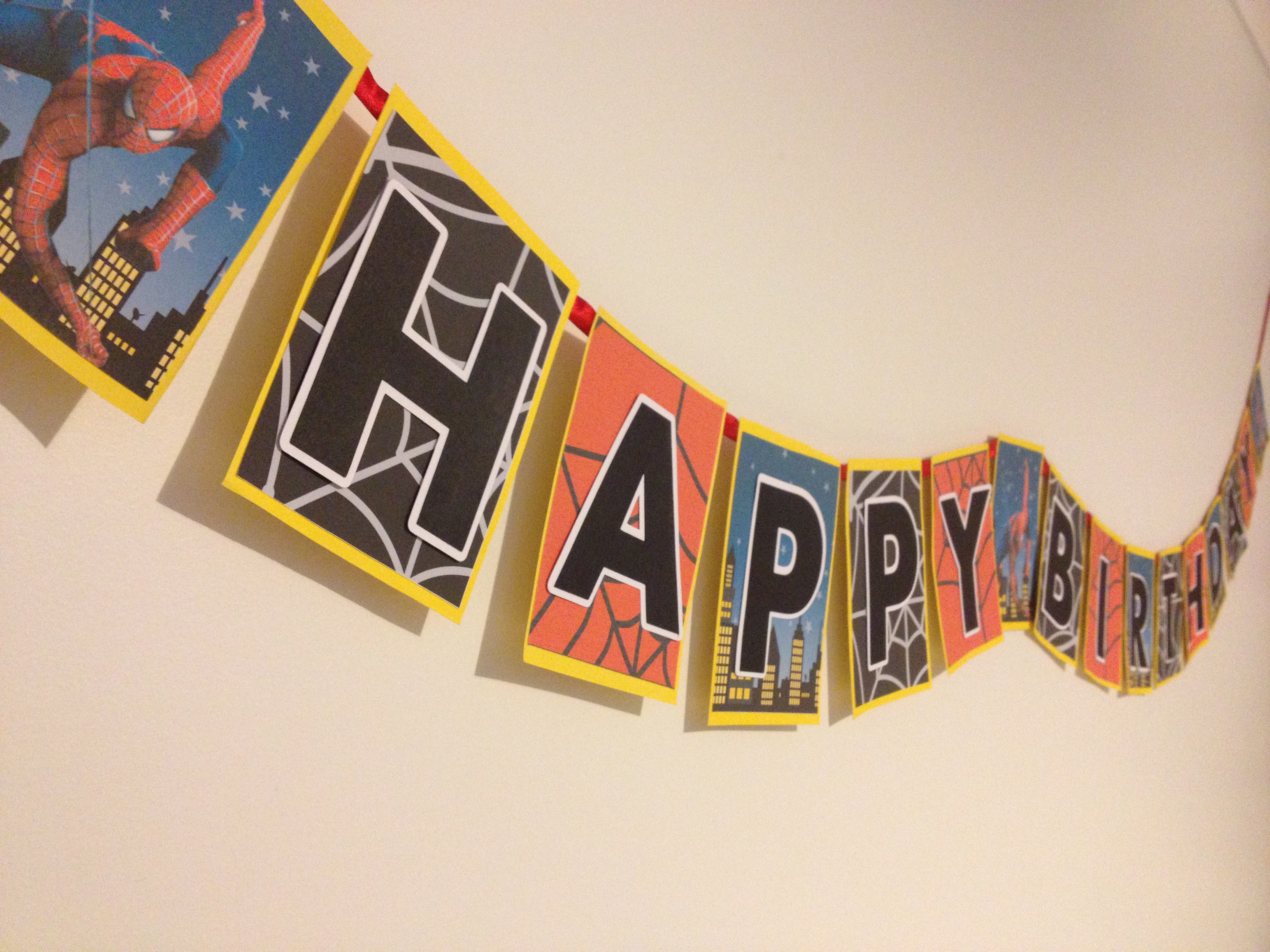 Spiderman Superhero Happy birthday banner tutorial with free printables